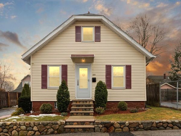 64 Bradstreet Ave, Lowell, MA 01851