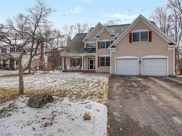 7 Debra Drive, Essex, VT 05452