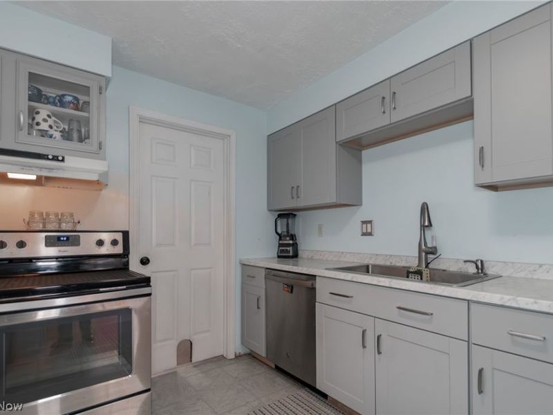 7165 Anthony Court, Madison, OH 44057 Photo 11