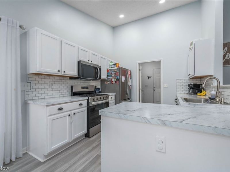 4518 Santina Way , Lorain, OH 44053 Photo 13