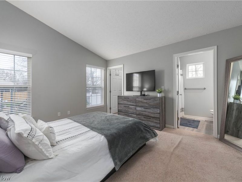 4518 Santina Way , Lorain, OH 44053 Photo 18