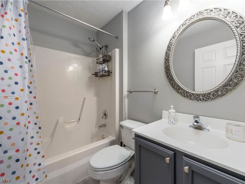 4518 Santina Way , Lorain, OH 44053 Photo 26