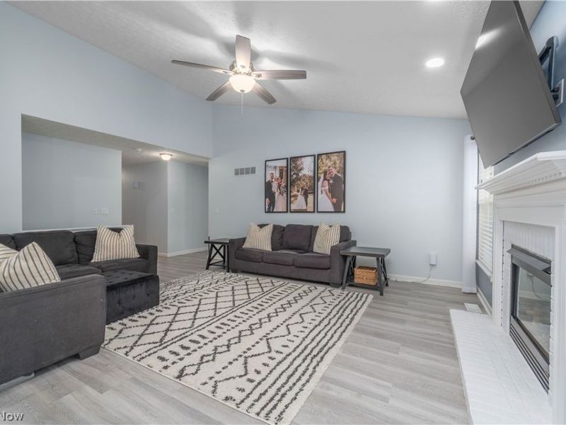 4518 Santina Way , Lorain, OH 44053 Photo 7