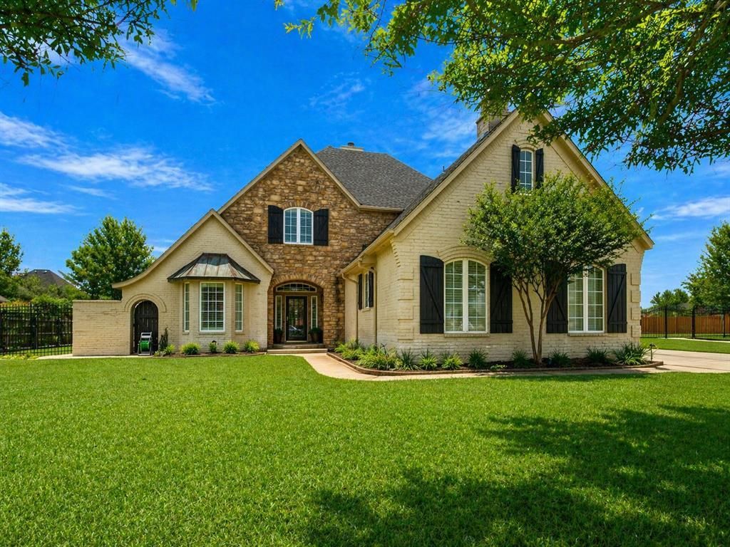 1250 N Tea Olive Way, Mustang, OK 73064 Main Photo