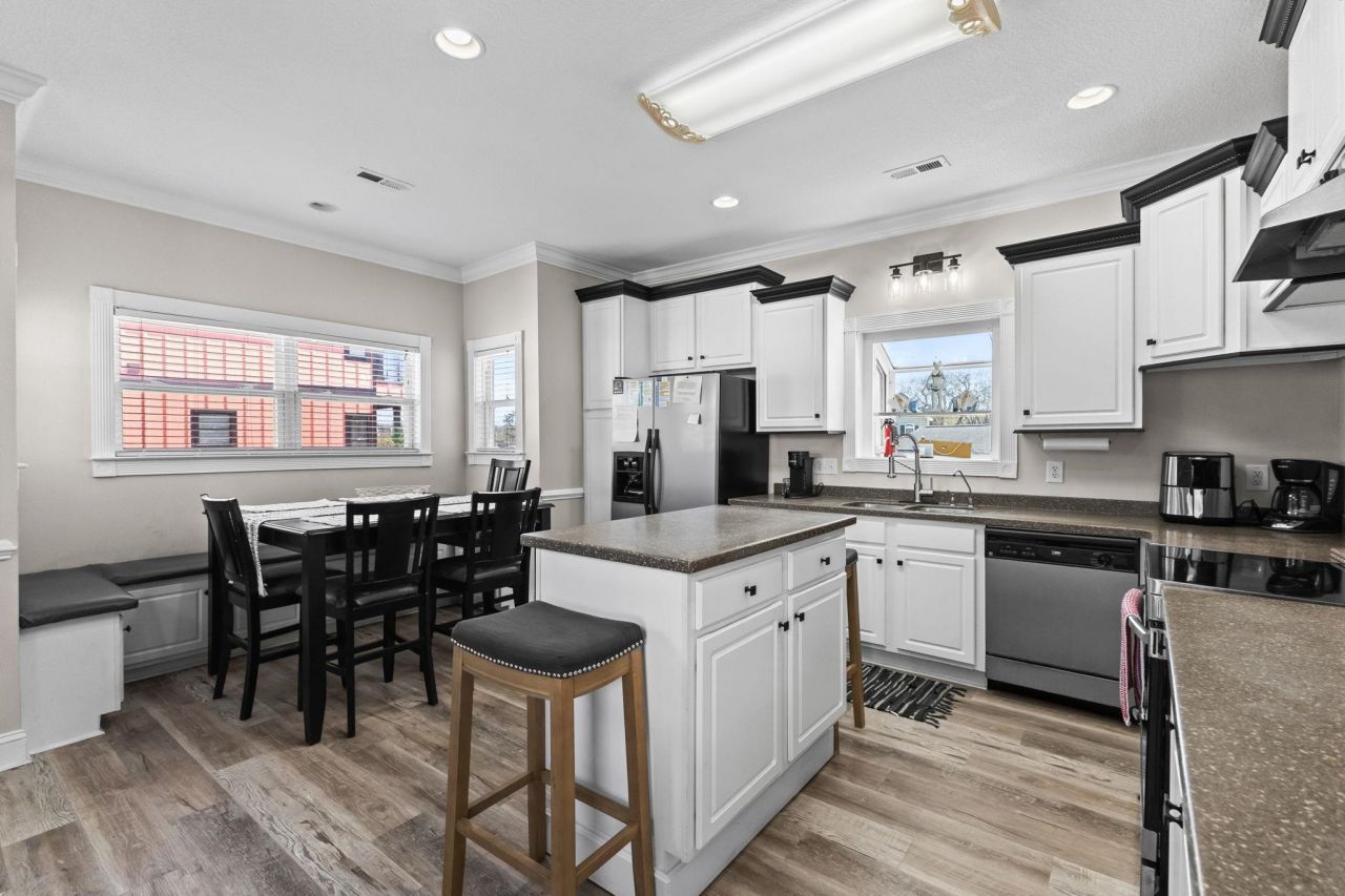 6001 - N122 S Kings Hwy. Photo 23