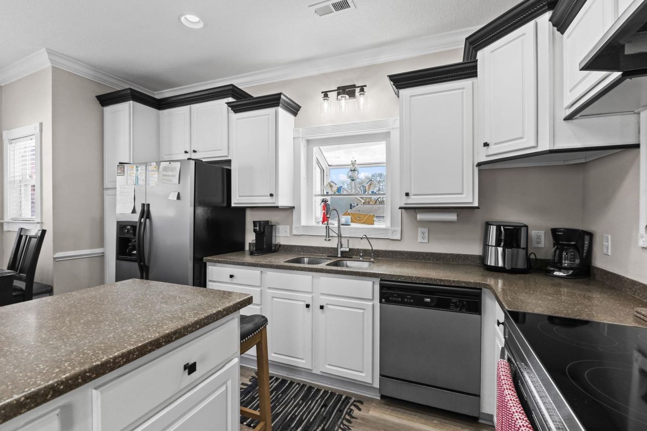 6001 - N122 S Kings Hwy. Photo 25