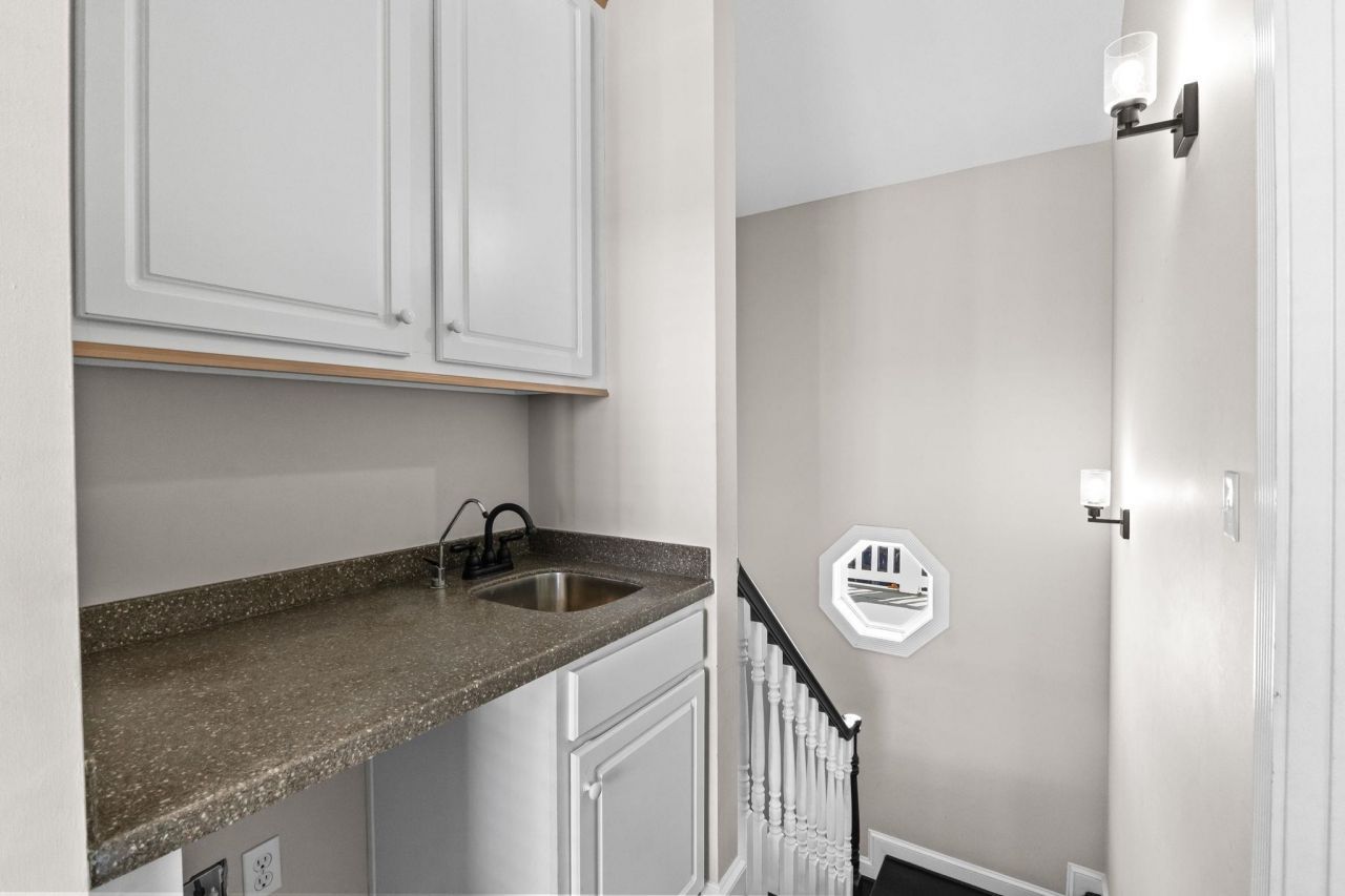 6001 - N122 S Kings Hwy. Photo 33