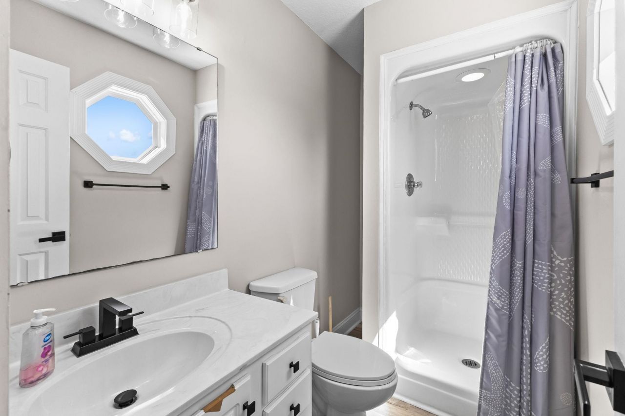 6001 - N122 S Kings Hwy. Photo 43