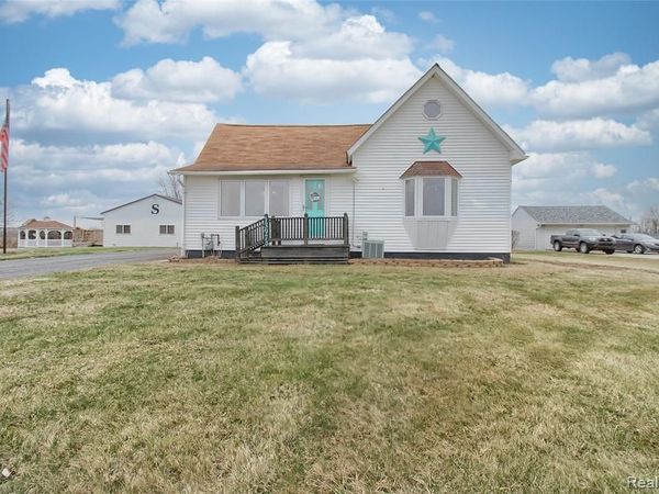 13974 Carleton West Road, Exeter Twp, MI 48117