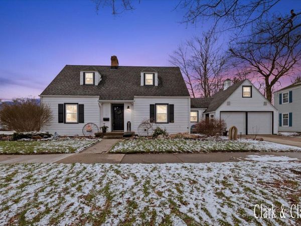 2101 Houseman Avenue NE, Grand Rapids, MI 49505