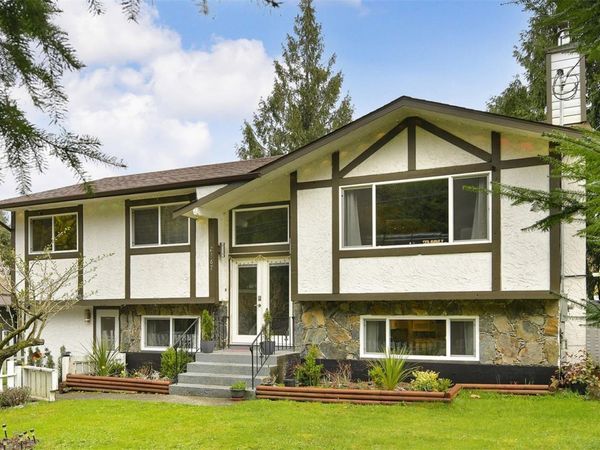 2367 Otter Point Rd, Sooke, BC V9Z 0H9