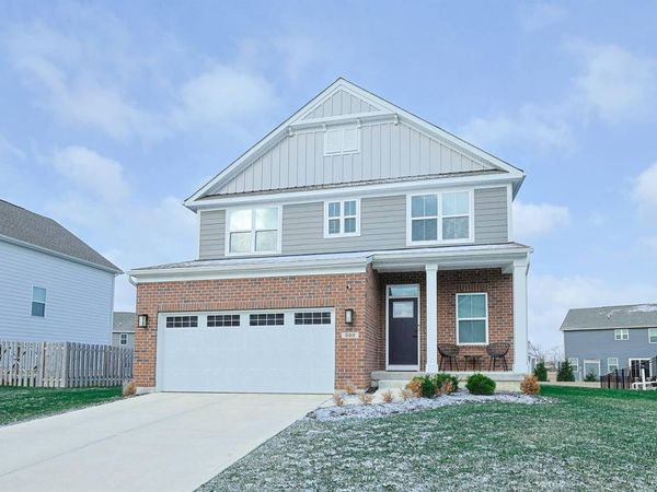 320 Chevington Chase , Tipp City, OH 45371