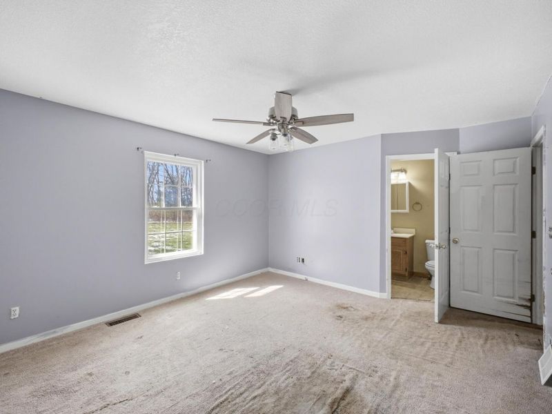 647 Greenbriar Circle, Howard, OH 43028 Photo 16