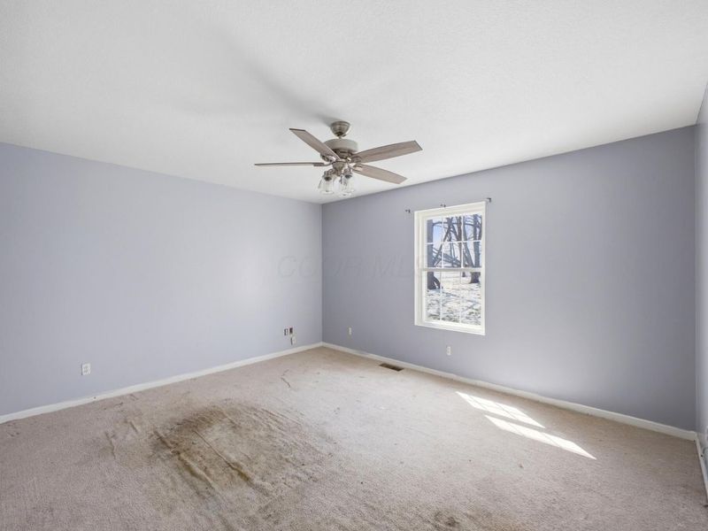 647 Greenbriar Circle, Howard, OH 43028 Photo 17