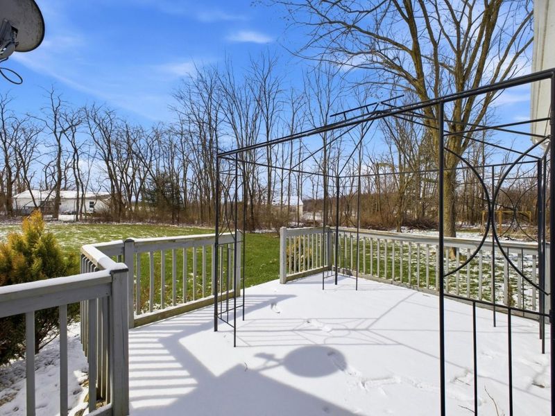 647 Greenbriar Circle, Howard, OH 43028 Photo 22