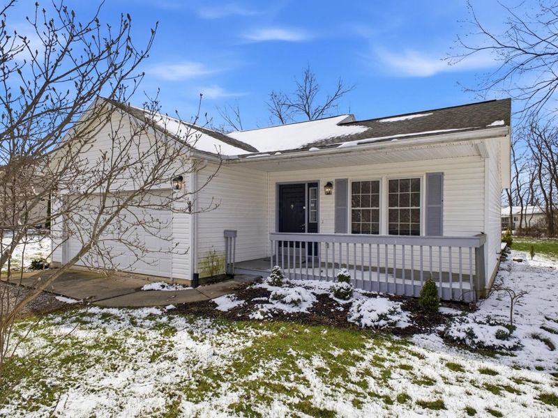 647 Greenbriar Circle, Howard, OH 43028 Photo 3