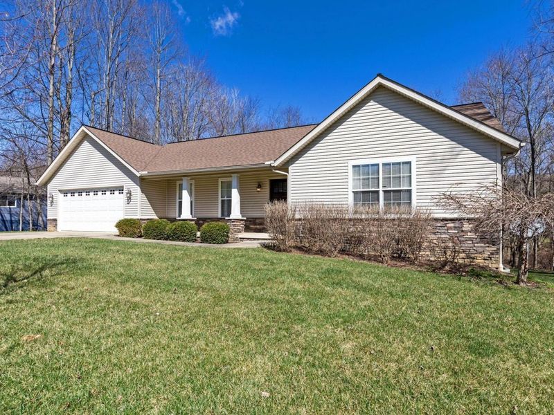 658 Crestrose Drive, Howard, OH 43028 Photo 2