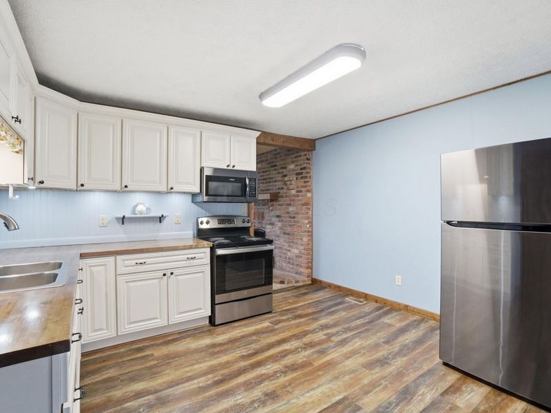 6774 Lewis Drive , Grove City, OH 43123 Photo 8