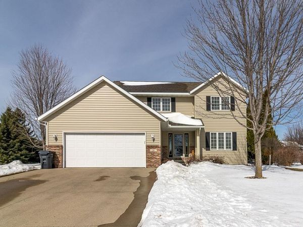14 Eagle Ridge Court, North Mankato, MN 56003