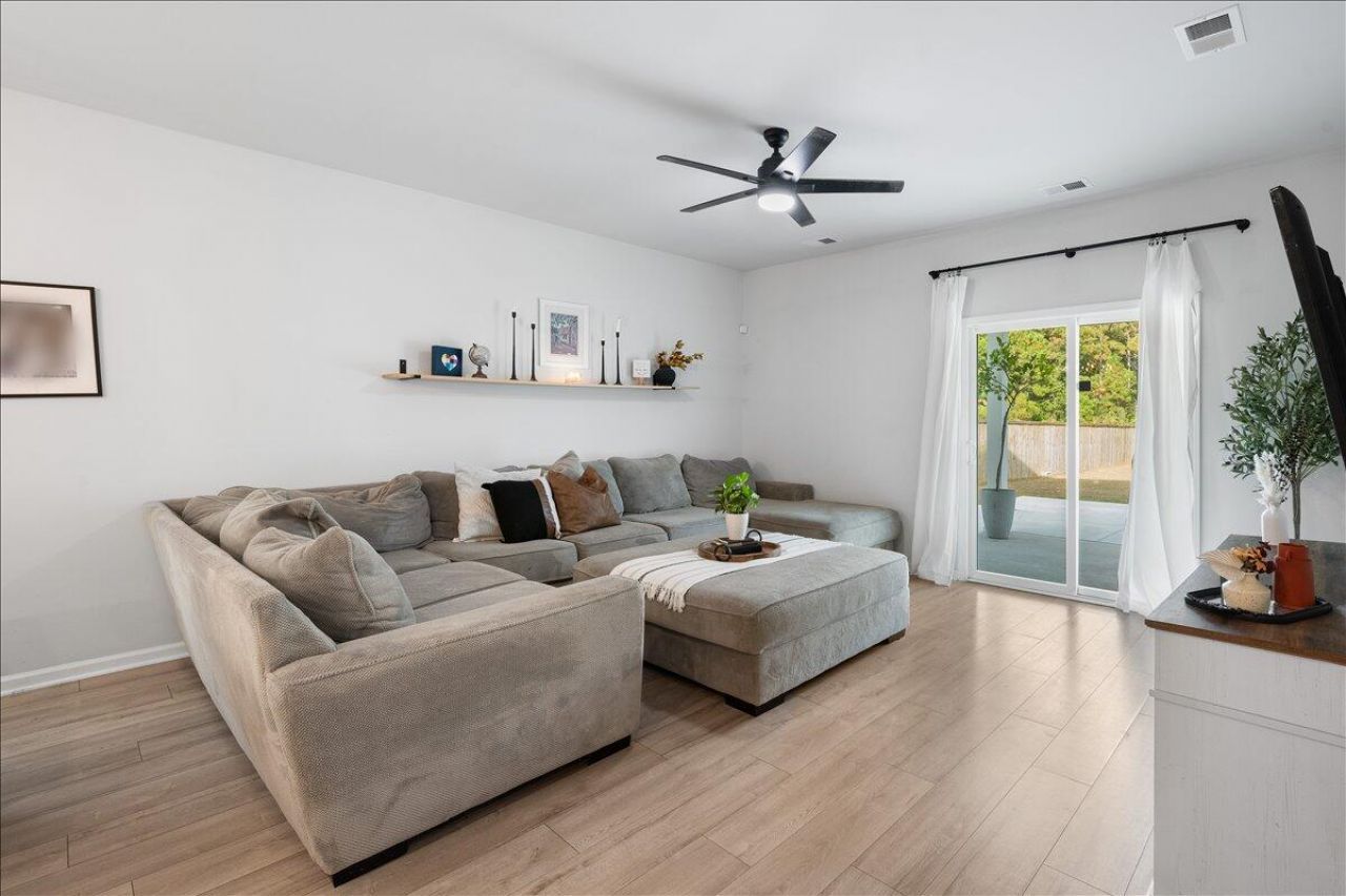 591 Spanish Wells Road Photo 12