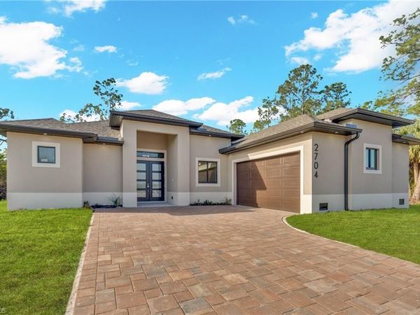 2704 E 15th ST , LEHIGH ACRES, FL 33972