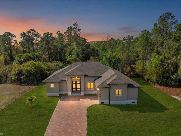 2704 E 15th ST, LEHIGH ACRES, FL 33972