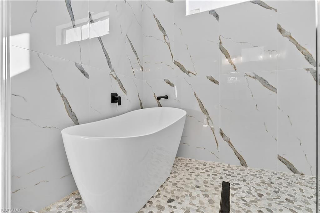 2704 E 15th St , Lehigh Acres, FL 33972 Photo