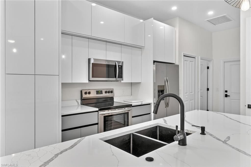 2704 E 15th St, Lehigh Acres, FL 33972 Photo