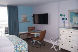 9550 Shore Dr. photo 4