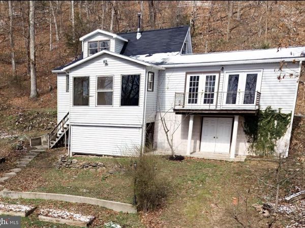 2932 KERNS SCHOOL ROAD, SPRINGFIELD, WV 26763