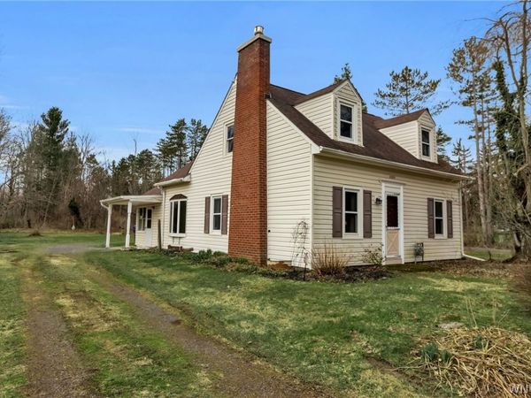 3265 S Creek Road , Hamburg, NY 14075