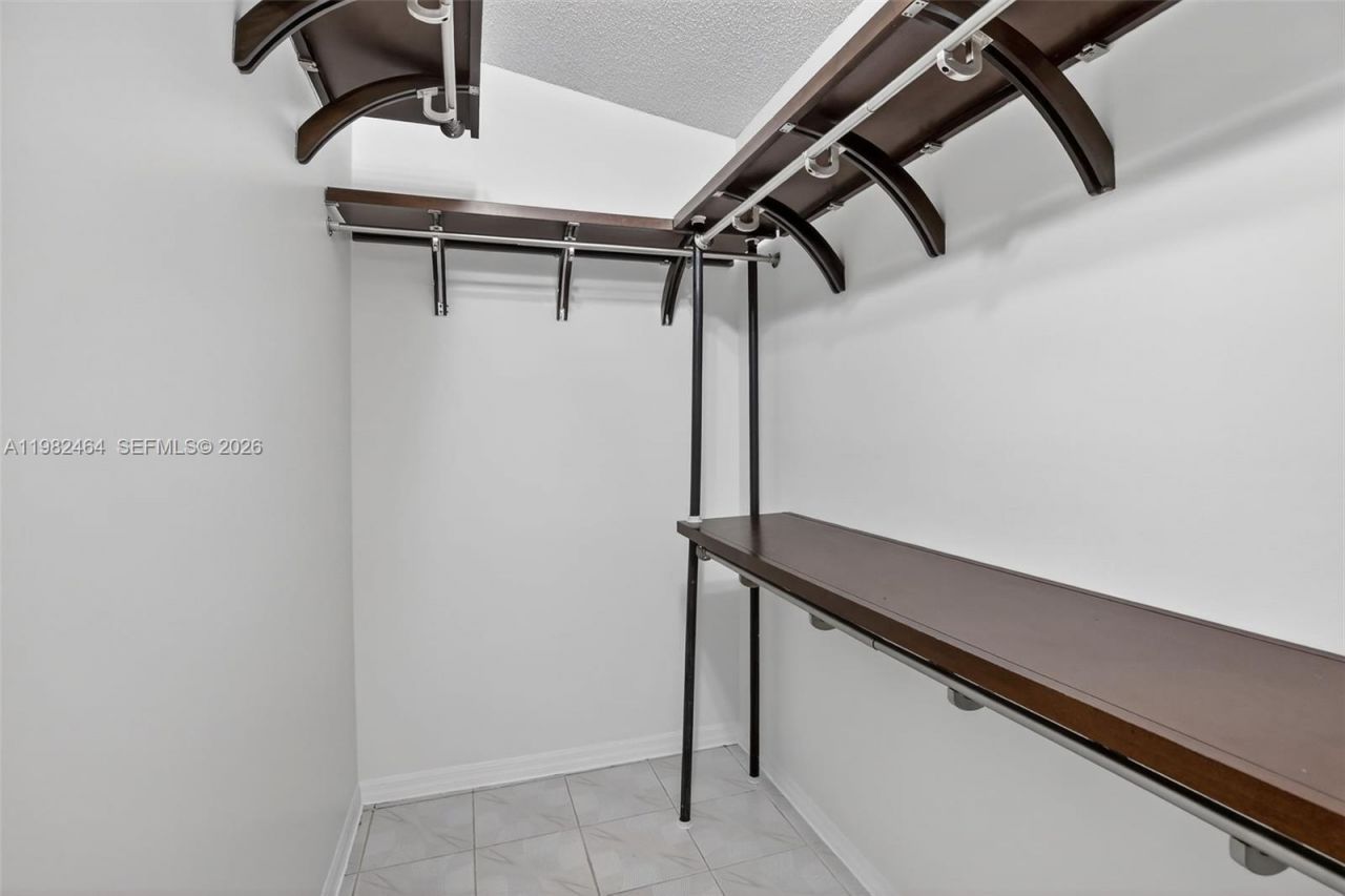 1281 NW 170th Ave, Pembroke Pines, FL 33028 Photo