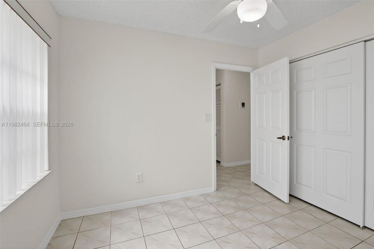 1281 NW 170th Ave, Pembroke Pines, FL 33028 Photo