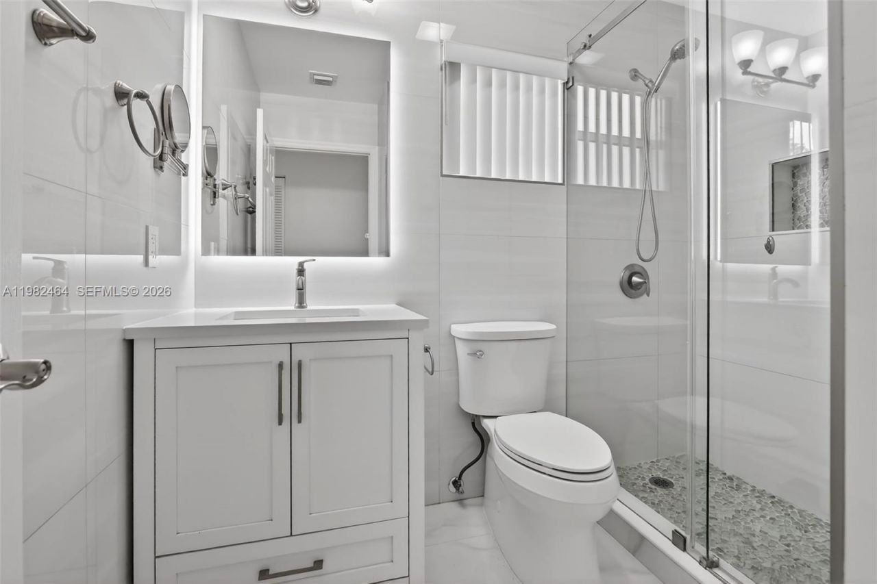 1281 NW 170th Ave, Pembroke Pines, FL 33028 Photo