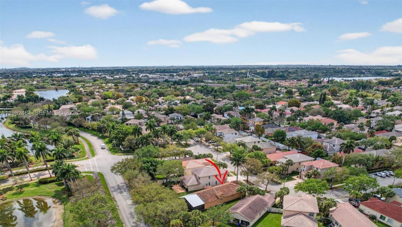1281 NW 170th Ave, Pembroke Pines, FL 33028 Photo