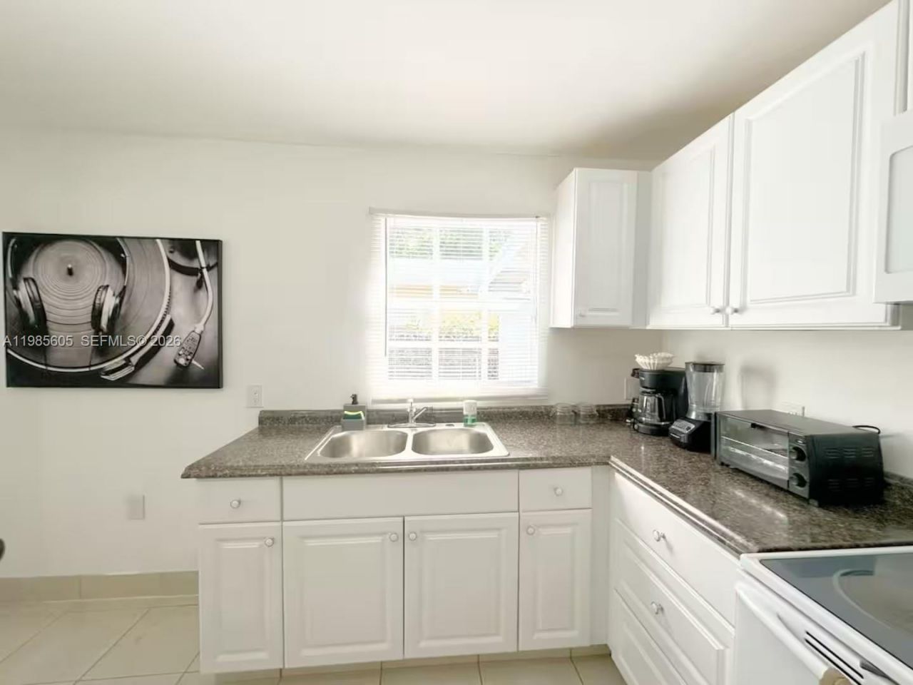 412 NW 95th St , Miami, FL 33150 Photo