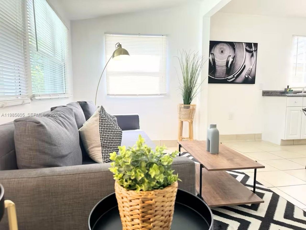 412 NW 95th St , Miami, FL 33150 Photo