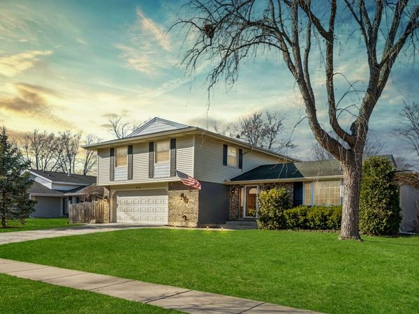 828 Harwich Lane , Schaumburg, IL 60194