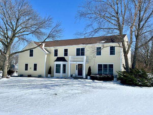 603 Arlington Parkway, Sleepy Hollow, IL 60118