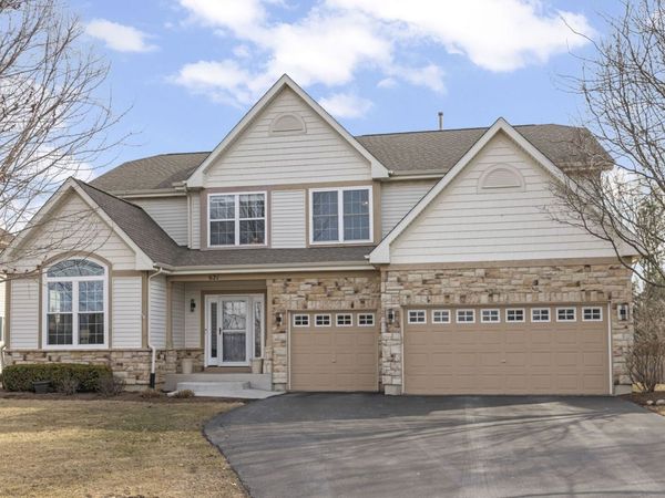 621 Western Drive , North Aurora, IL 60542