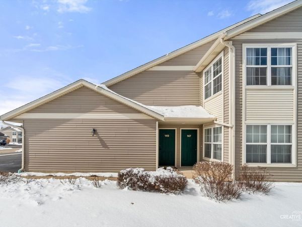 149 Penny Lane, Sycamore, IL 60178