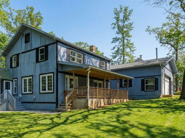 21870 W Lake Avenue, Round Lake, IL 60073