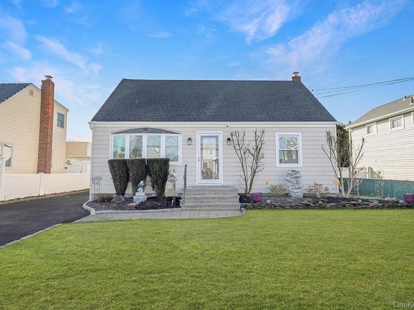 2374 Fish Avenue , North Bellmore, NY 11710