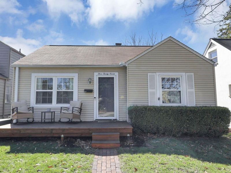 327 E Jeffrey Place, Columbus, OH 43214 Photo 1