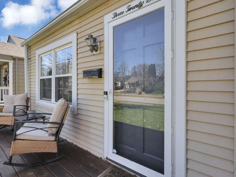 327 E Jeffrey Place, Columbus, OH 43214 Photo 10