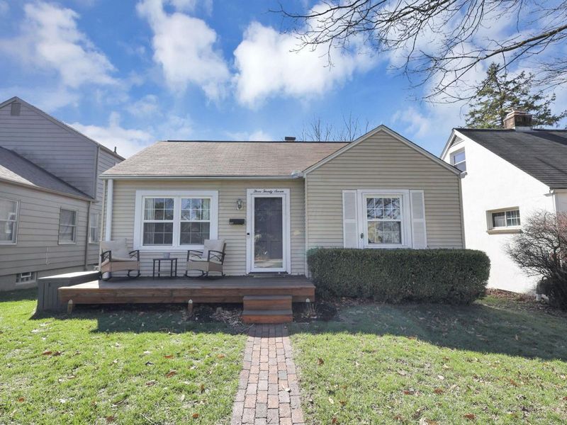 327 E Jeffrey Place, Columbus, OH 43214 Photo 2