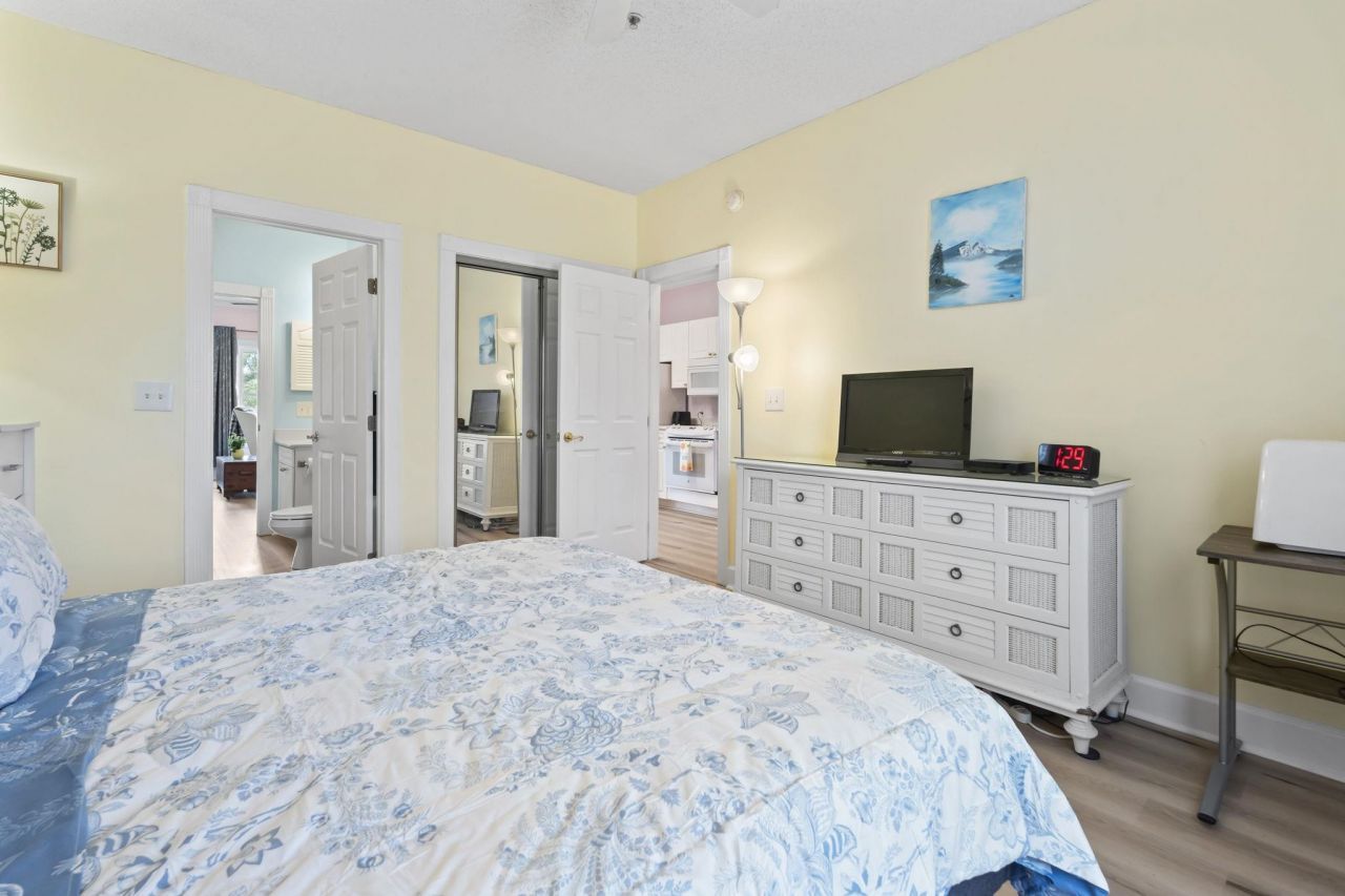 4827 Orchid Way Photo 8