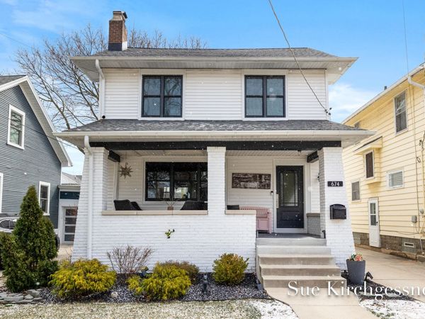 674 Lovett Avenue SE, Grand Rapids, MI 49506