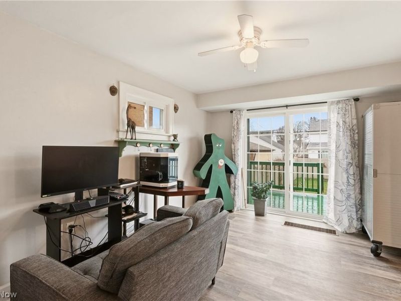 4918 Yorkshire Avenue, Parma, OH 44134 Photo 16