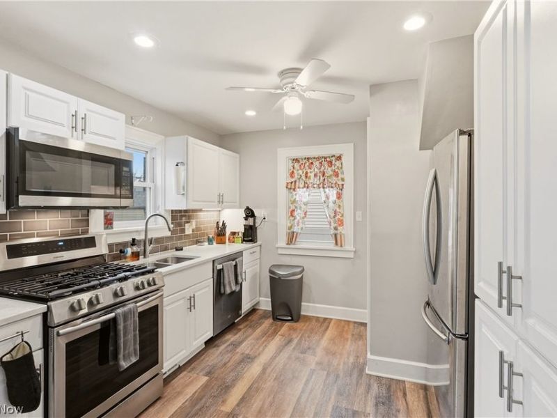 4918 Yorkshire Avenue, Parma, OH 44134 Photo 22